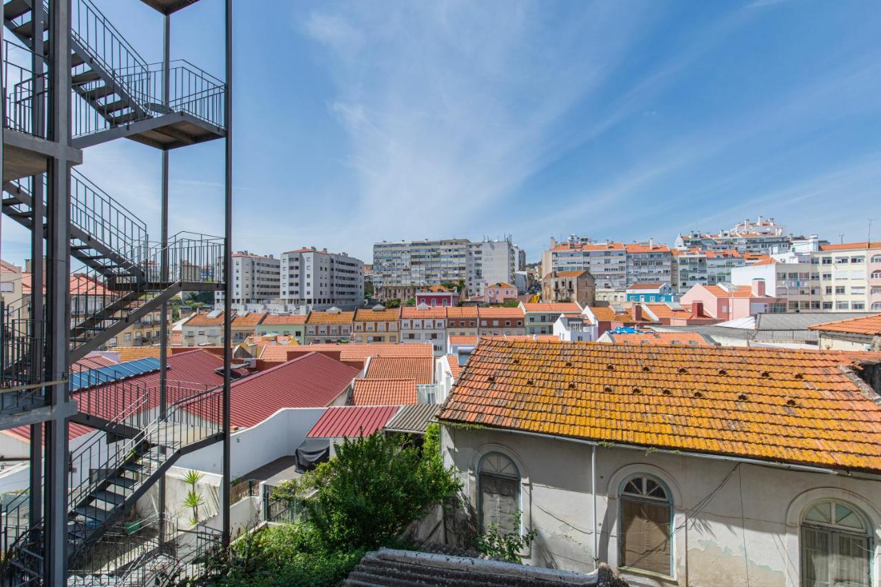 Typical 2Bdr Apartment In Lisbon By Lovelystay Exterior foto